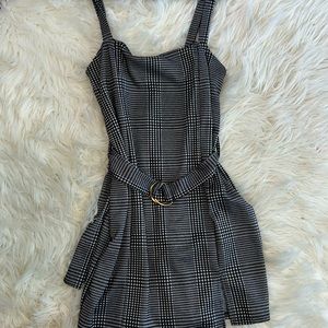 Size L Fall dress pair with your favorite boots, booties or heels